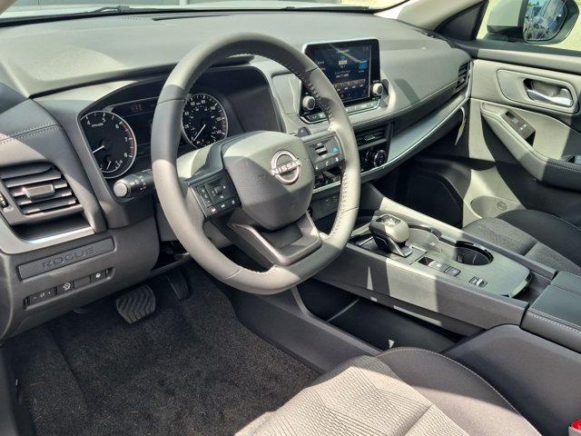 New 2027 Nissan Rogue SV FWD image 3