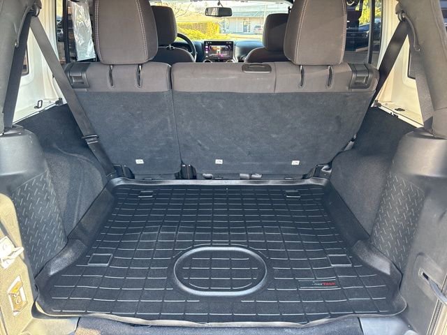 Used 2016 Jeep Wrangler Unlimited Sahara w/ Connectivity Group image 40