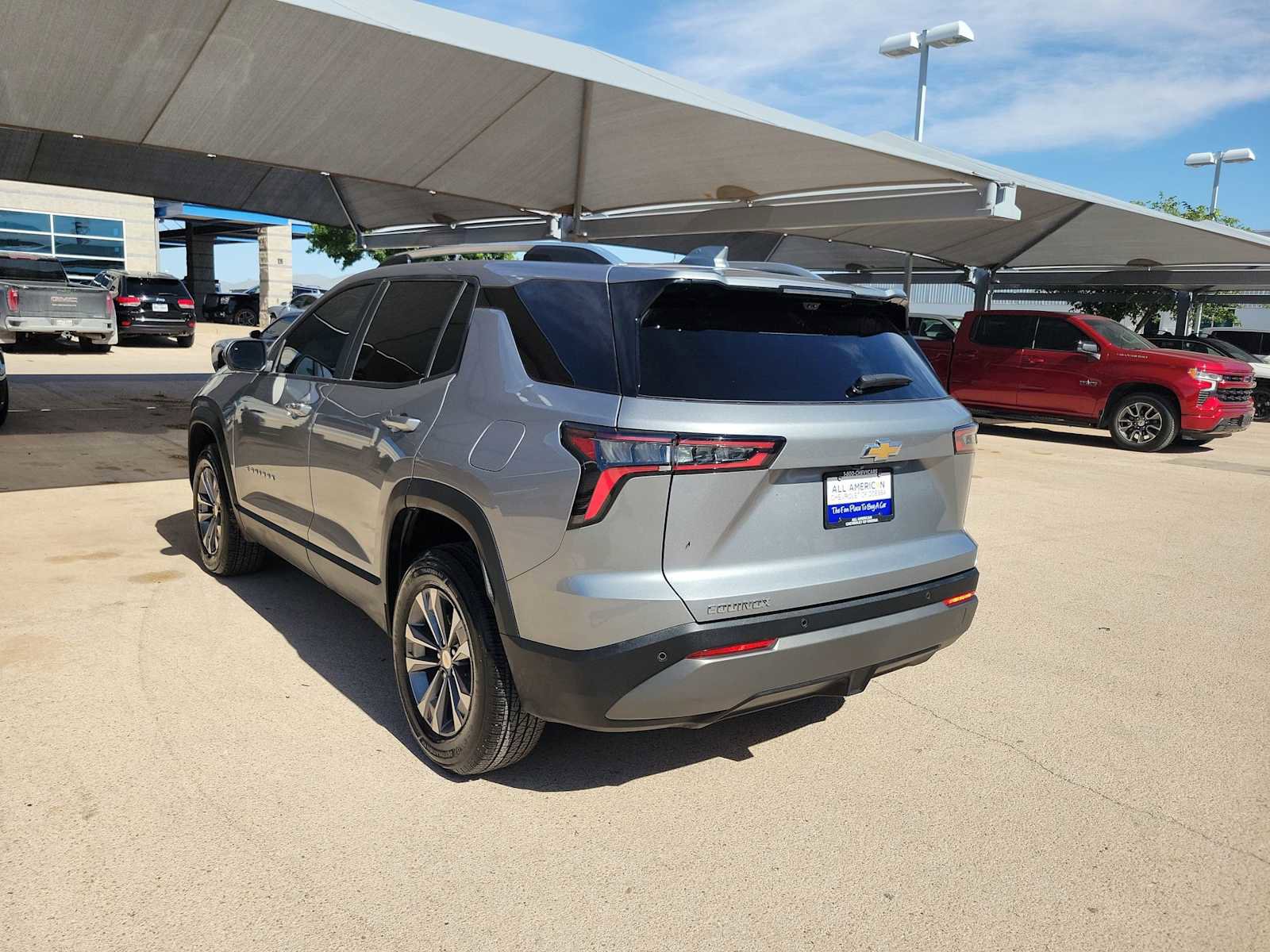 Used 2025 Chevrolet Equinox LT w/ Convenience Package II FWD image 6