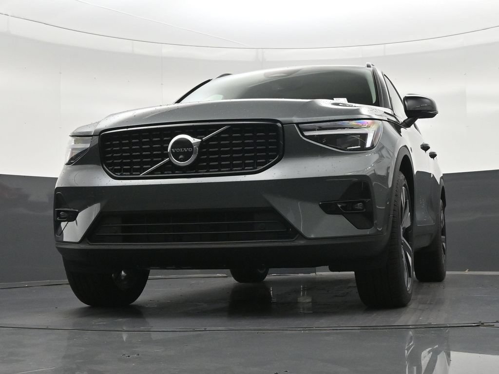 New 2026 Volvo XC40 B5 Plus AWD/4WD image 28