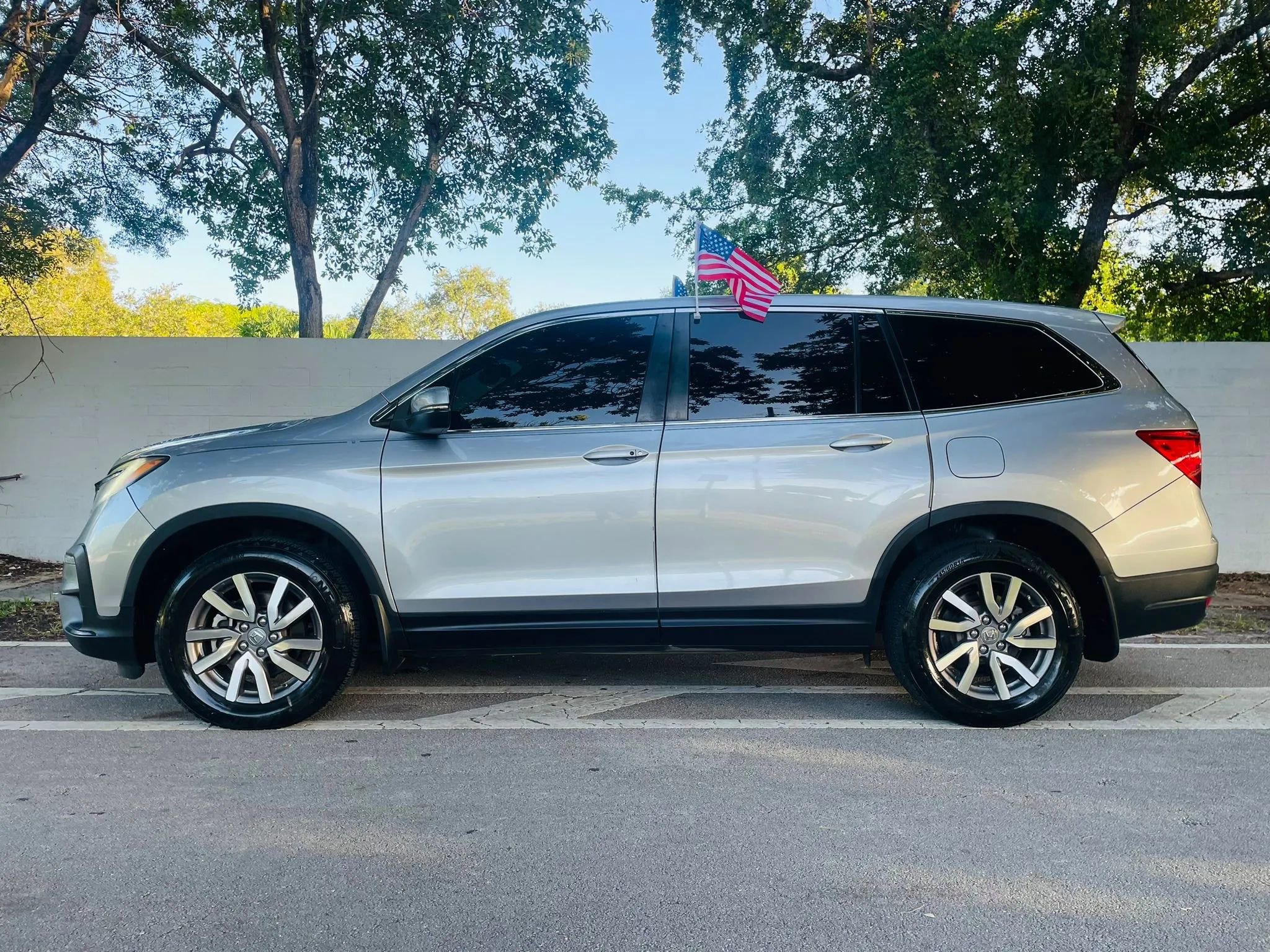 Used 2019 Honda Pilot EX image 2