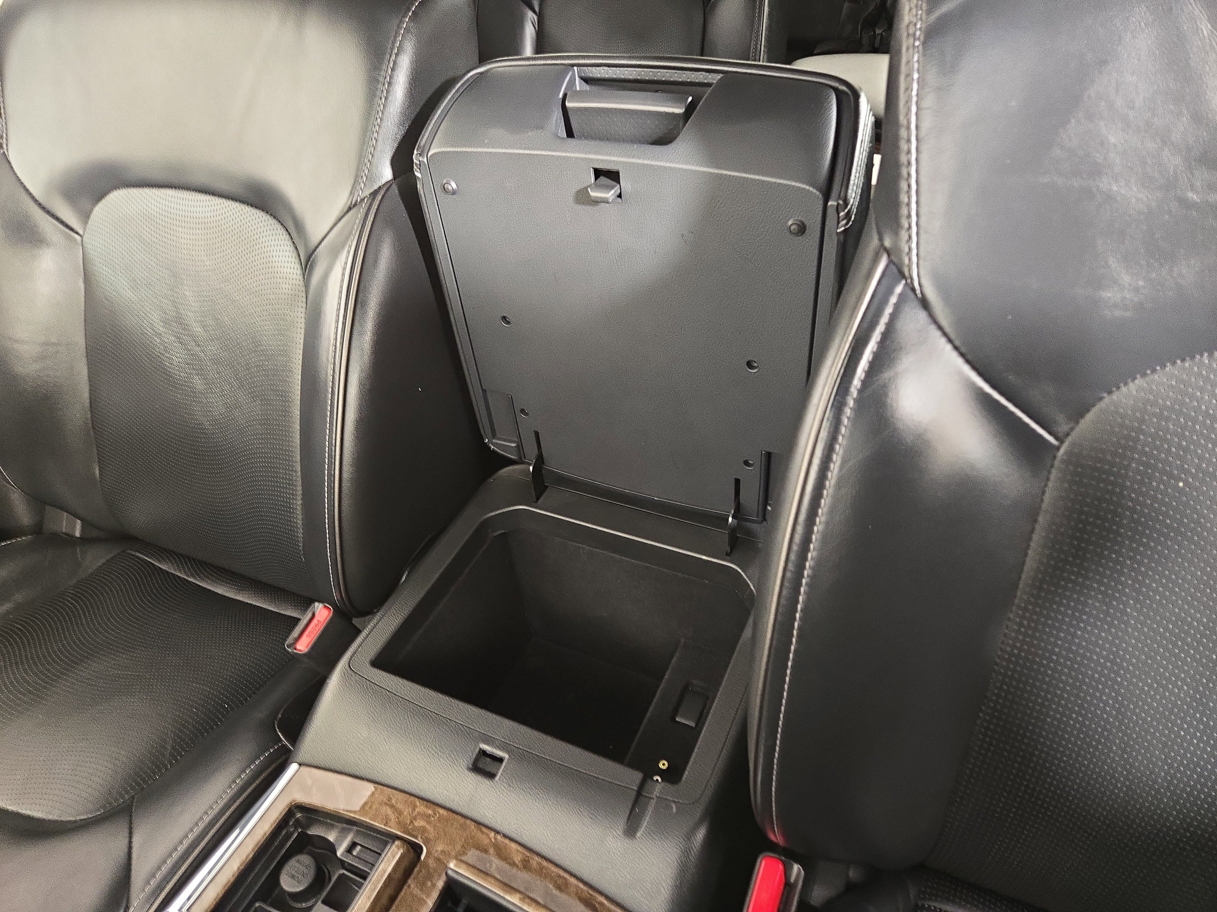 Used 2017 INFINITI QX80 4WD w/ Driver Assistance Package image 29