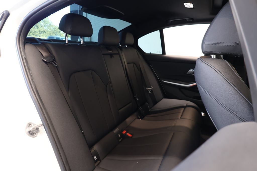 Used 2021 BMW M340i w/ Shadowloine Package RWD image 21