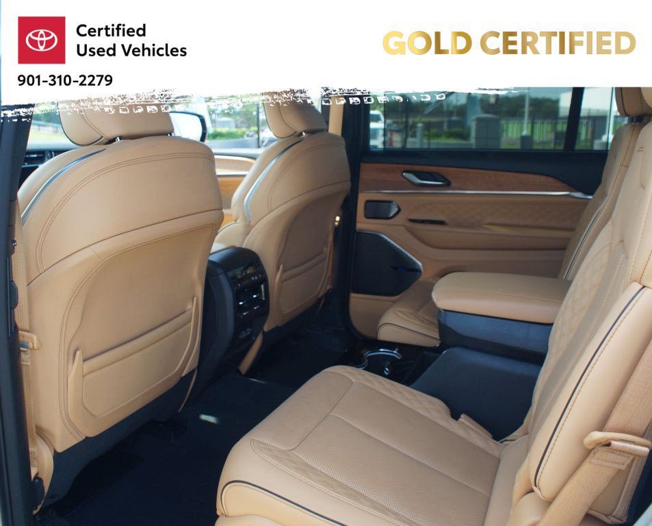 Used 2023 Jeep Grand Cherokee L Summit AWD/4WD image 16