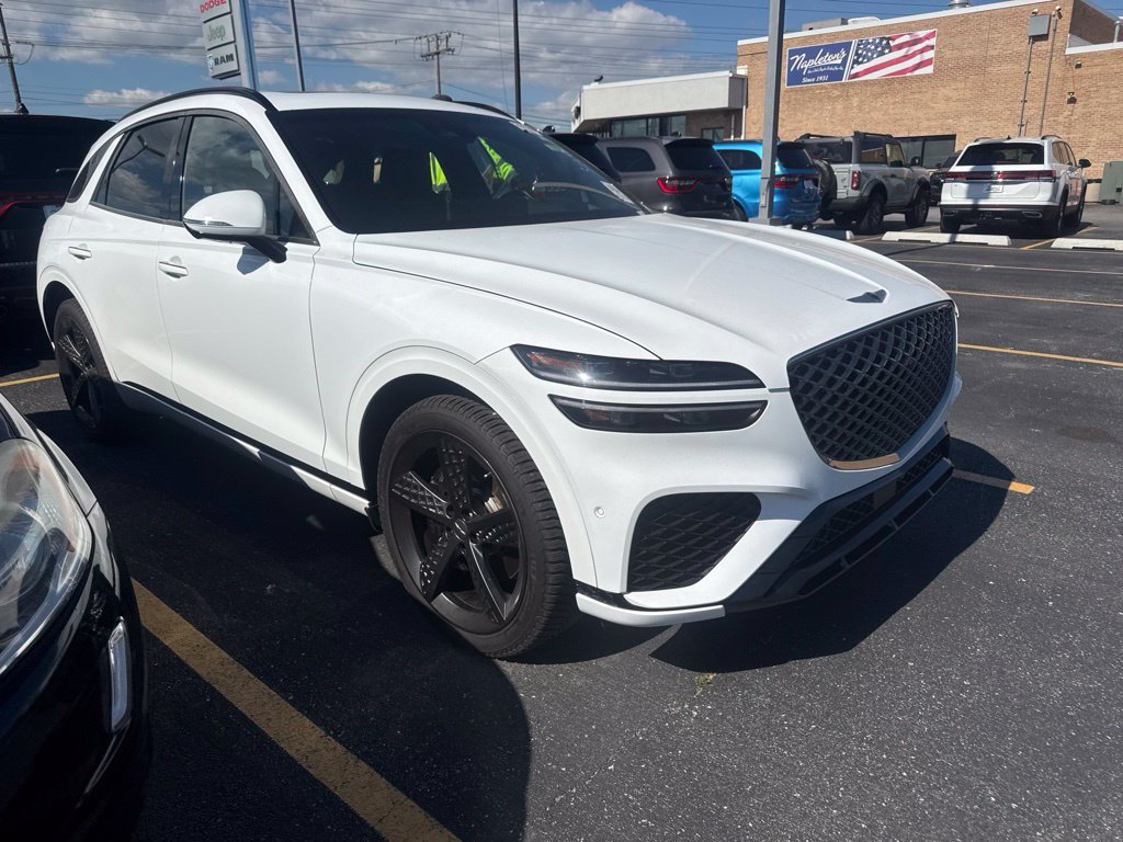 Used 2024 Genesis GV70 3.5T Sport w/ Sport Prestige Package AWD/4WD image 2