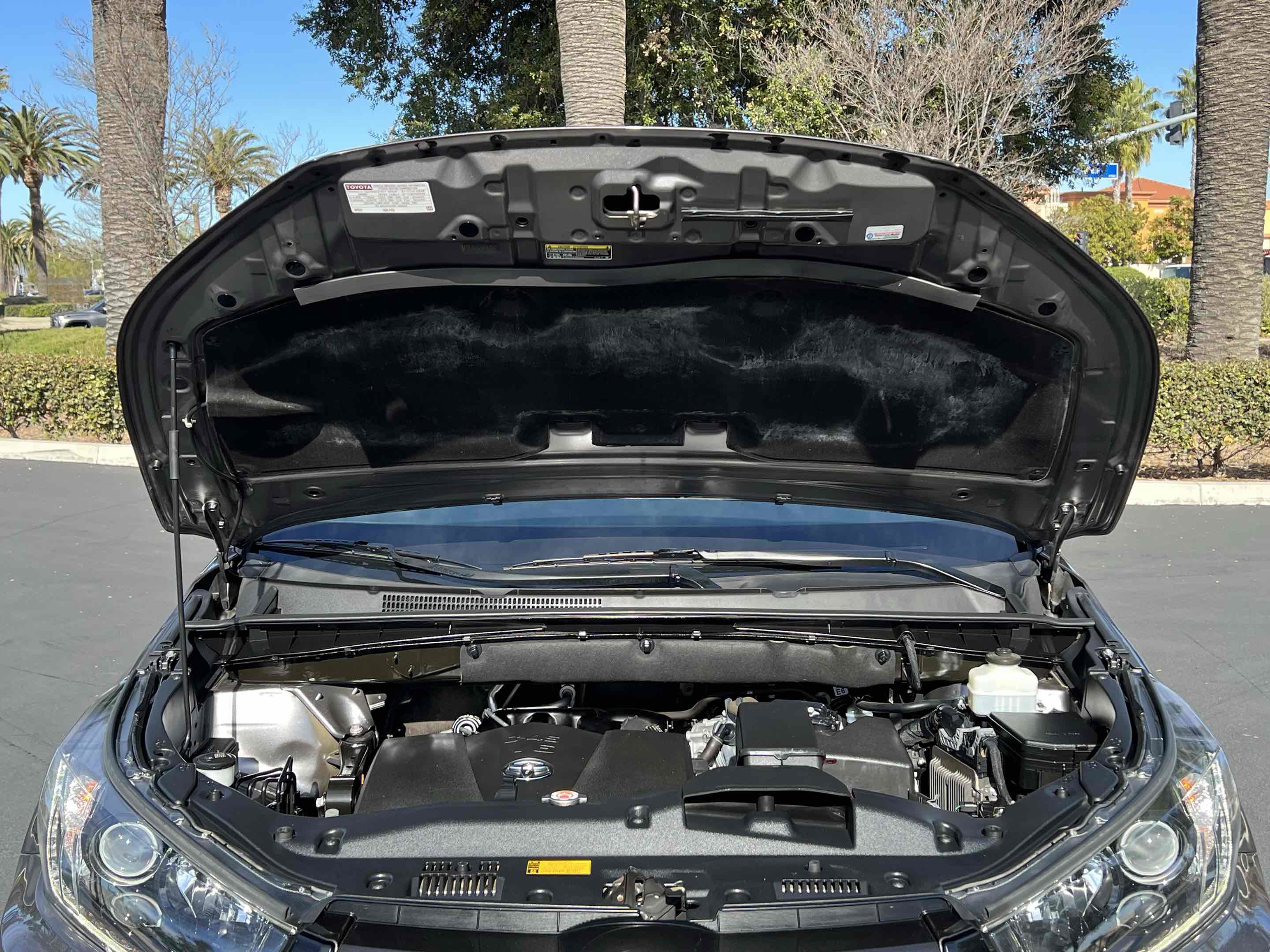 Used 2019 Toyota Highlander XLE image 16