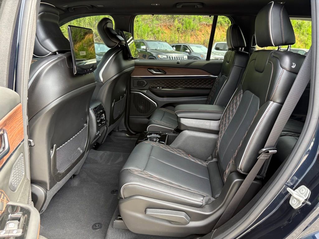 Used 2024 Jeep Grand Cherokee L Summit w/ Rear Seat Video Group I image 10