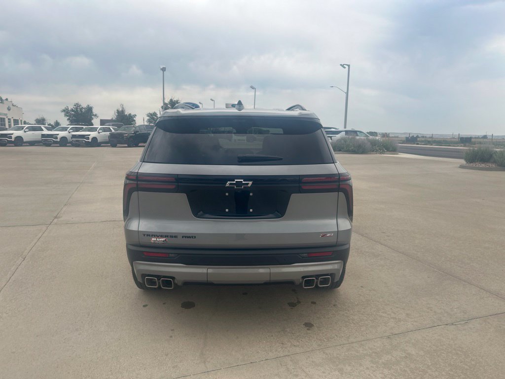 New 2026 Chevrolet Traverse Z71 w/ Enhanced Driving Package AWD/4WD image 4