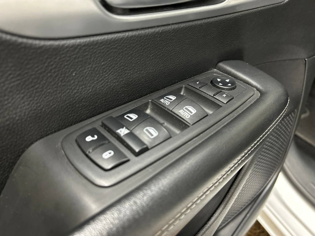 Used 2019 Chrysler Pacifica Touring Plus w/ S Appearance Package FWD image 27