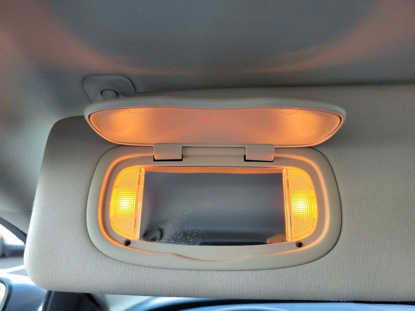 Used 2015 Chrysler 200 Limited w/ Convenience Group image 31