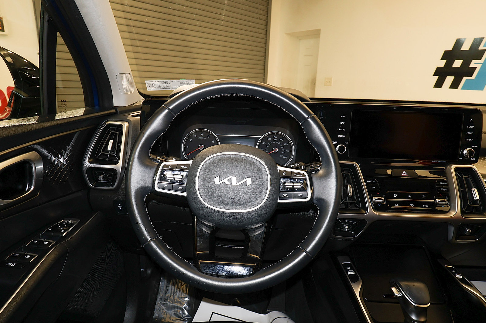 Used 2022 Kia Sorento S w/ Panoramic Sunroof Package FWD image 22