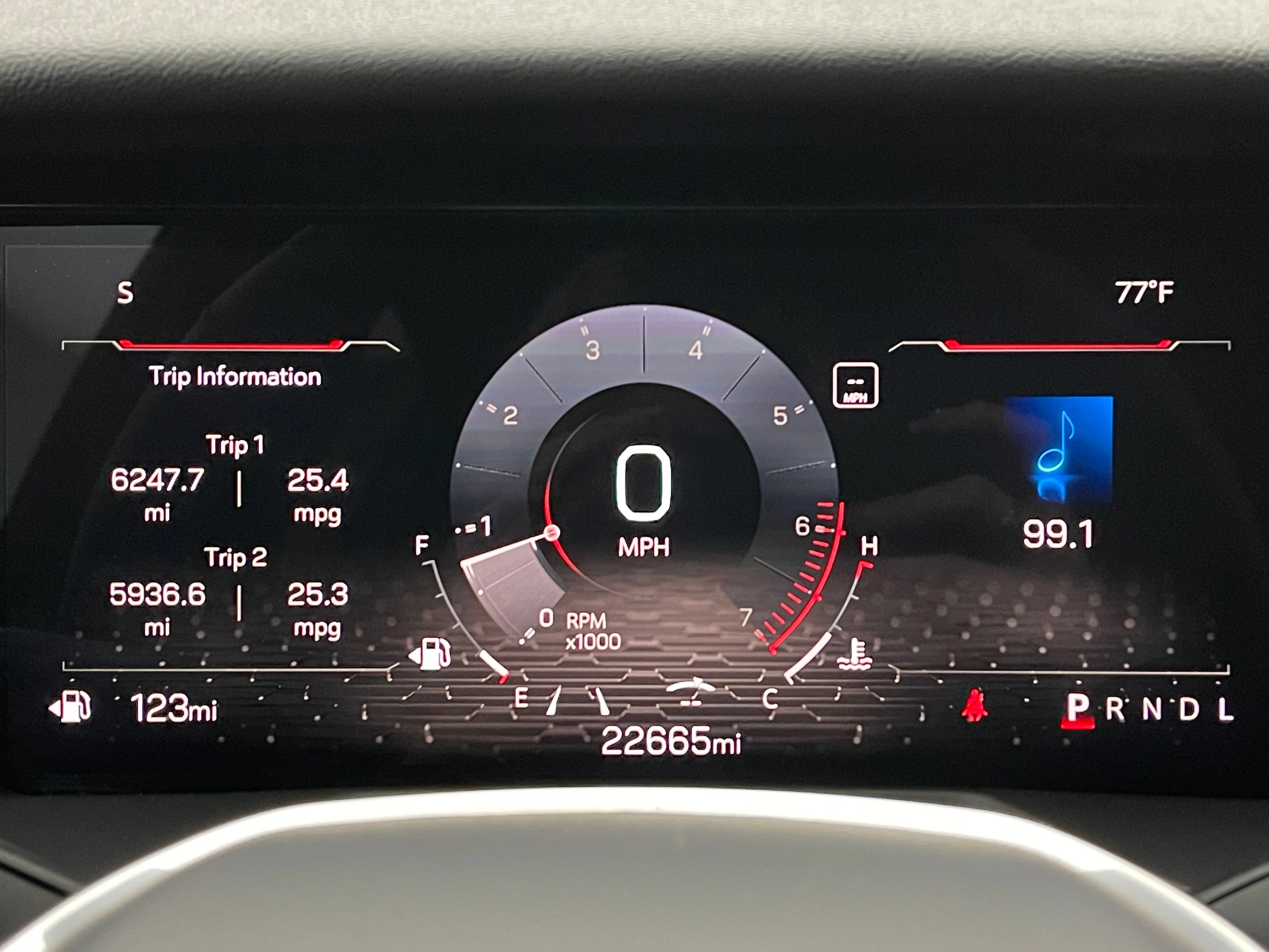 Used 2025 GMC Acadia Elevation FWD image 21