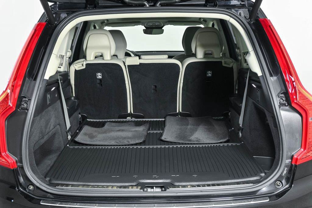 Certified 2025 Volvo XC90 T8 Ultra w/ Protection Package Premier AWD/4WD image 34