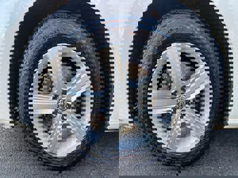 Used 2017 Volkswagen Golf Wolfsburg Edition image 30