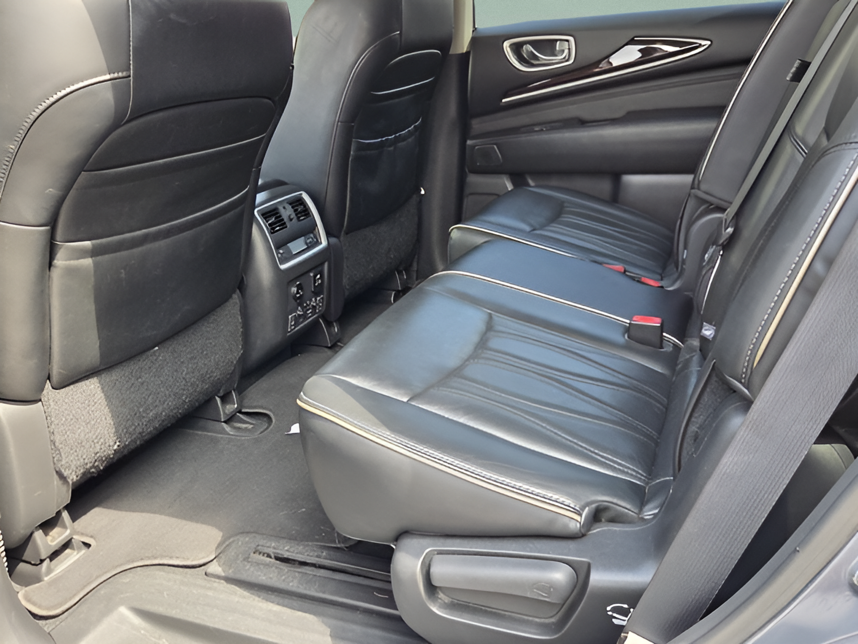 Used 2017 INFINITI QX60 FWD w/ Deluxe Technology Package image 9