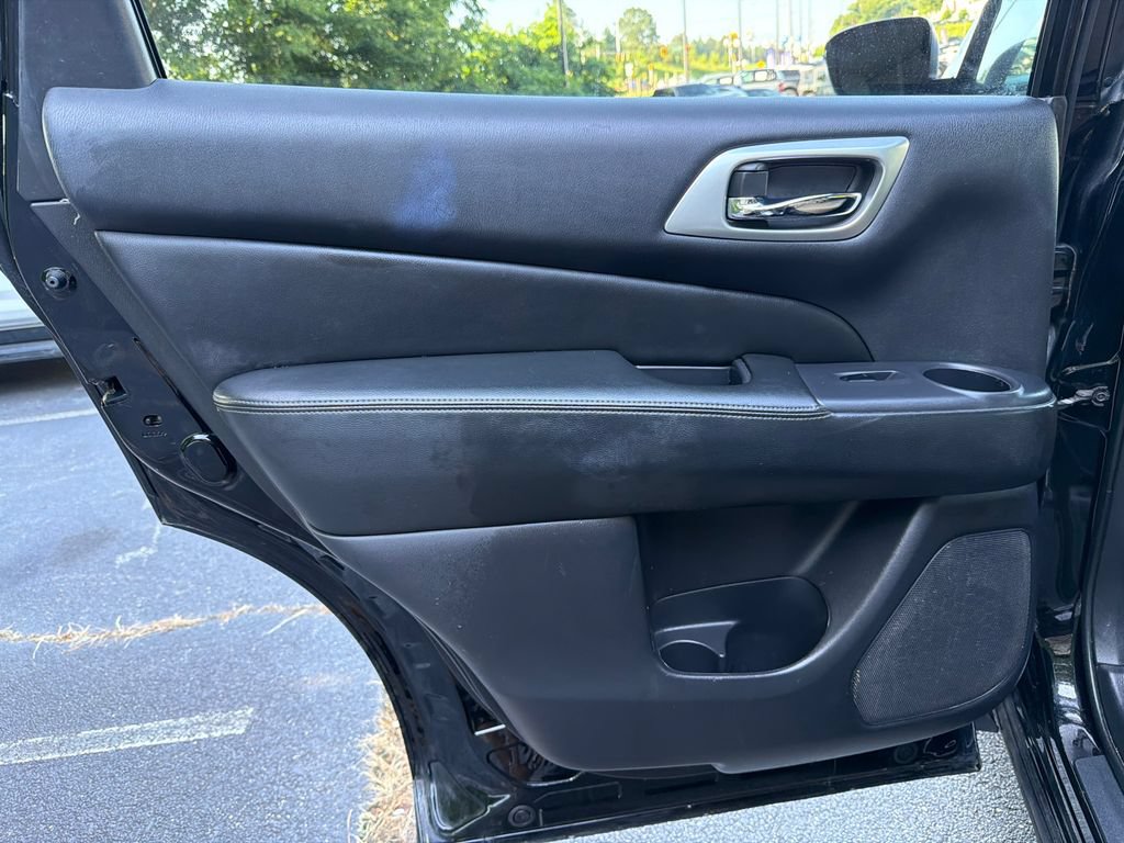 Used 2019 Nissan Pathfinder SV FWD image 21