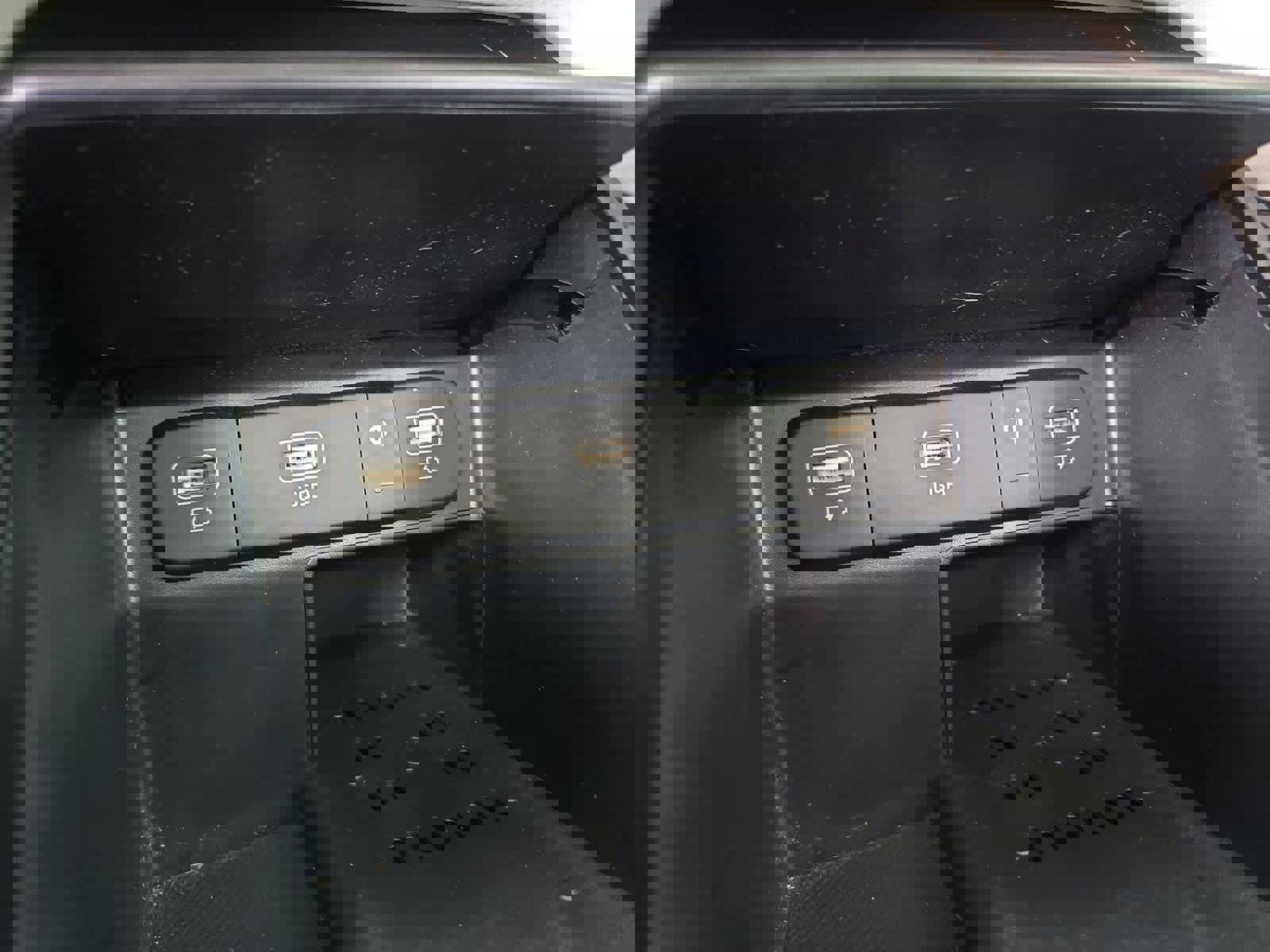 Certified 2022 Kia Sorento EX w/ Panoramic Sunroof Package image 31