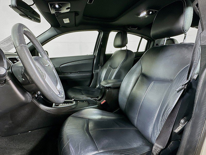 Used 2012 Chrysler 200 Limited w/ Sun/Sound Group FWD image 10