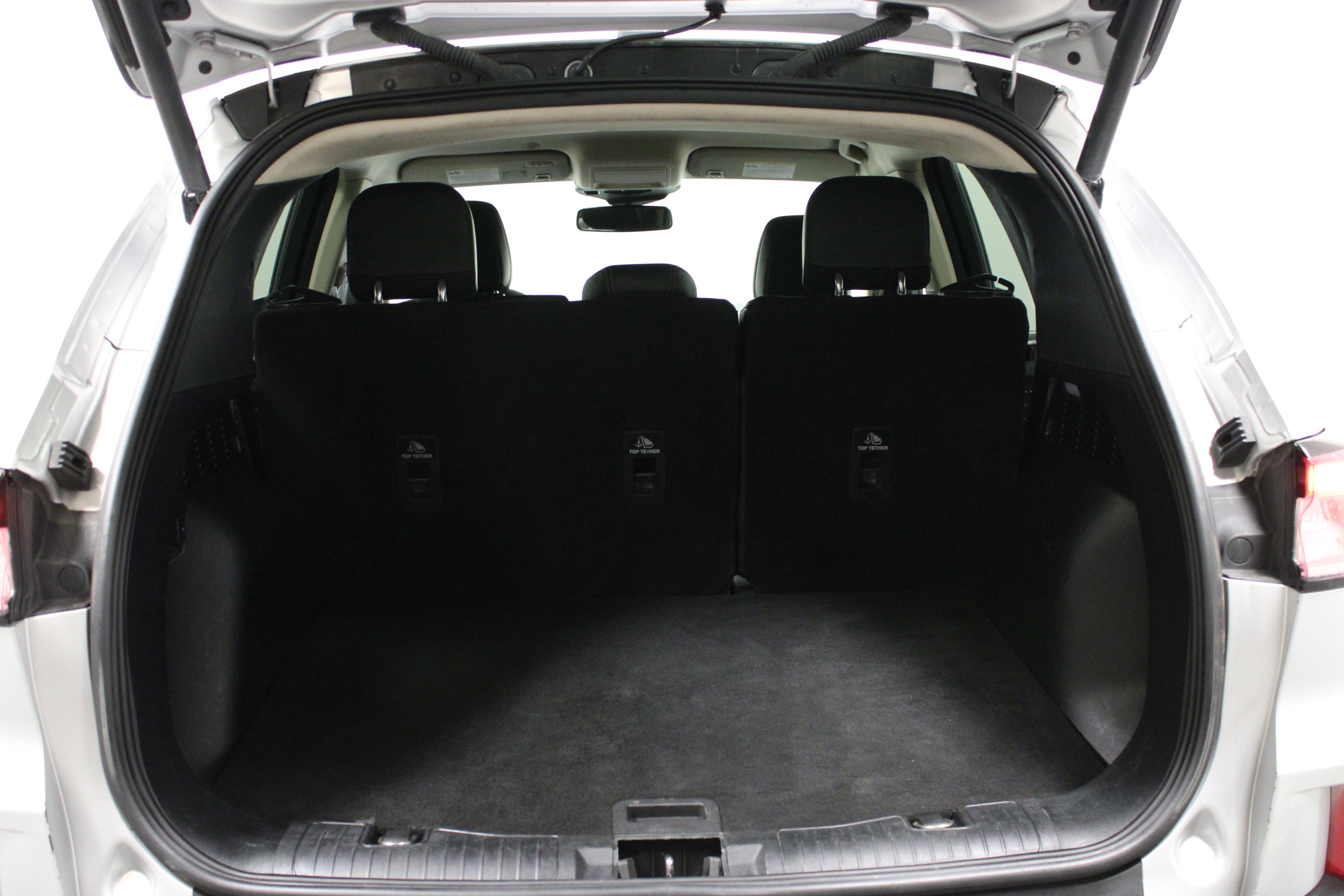 Used 2020 Ford Escape Titanium image 14