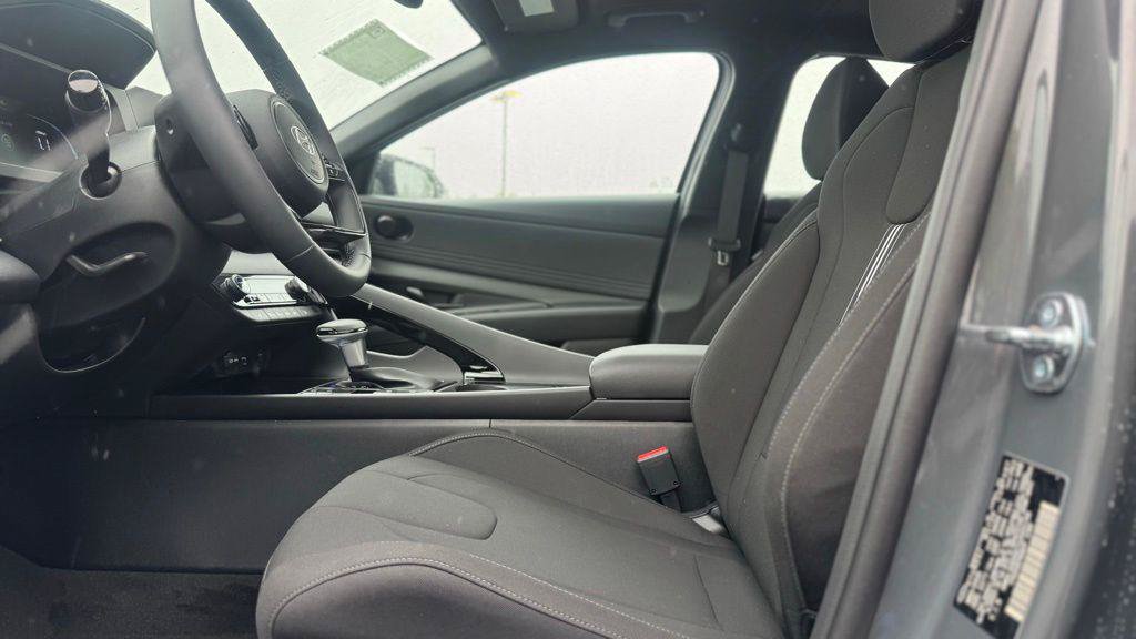 New 2026 Hyundai Elantra SEL Sport Premium FWD image 19