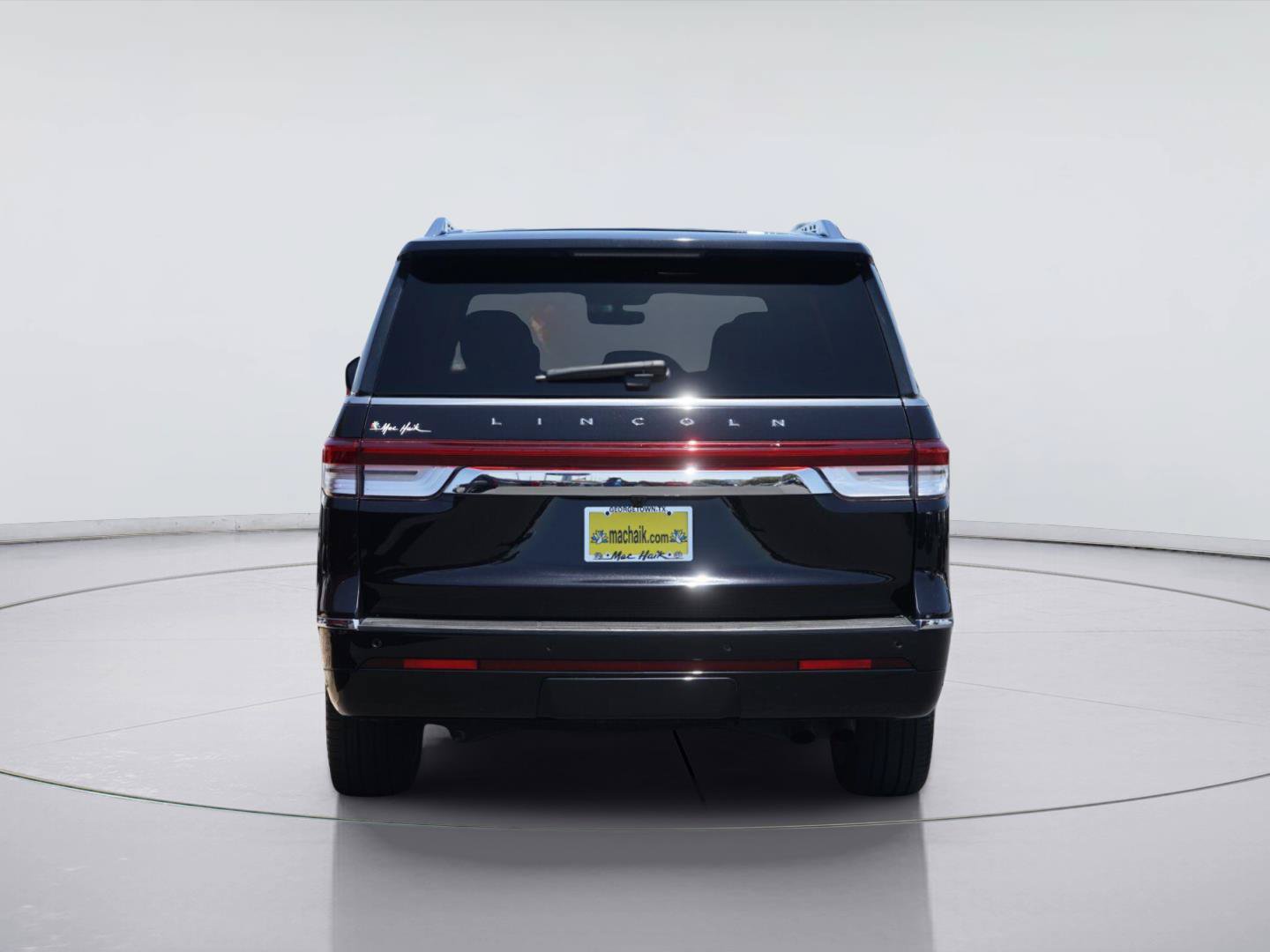 Used 2023 Lincoln Navigator Reserve AWD/4WD image 7
