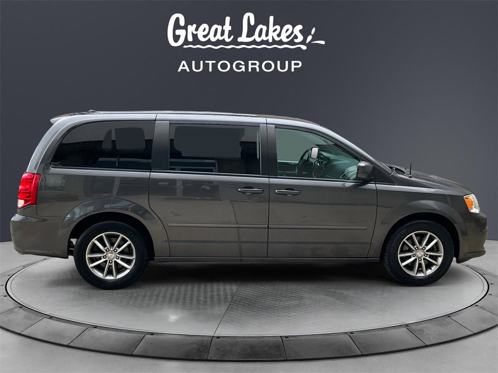 Used 2016 Dodge Grand Caravan SE image 6