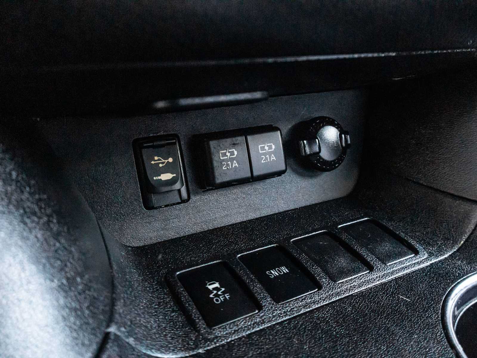 Certified 2019 Toyota Highlander XLE FWD image 33