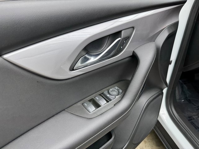 Used 2023 Chevrolet Blazer LT image 11