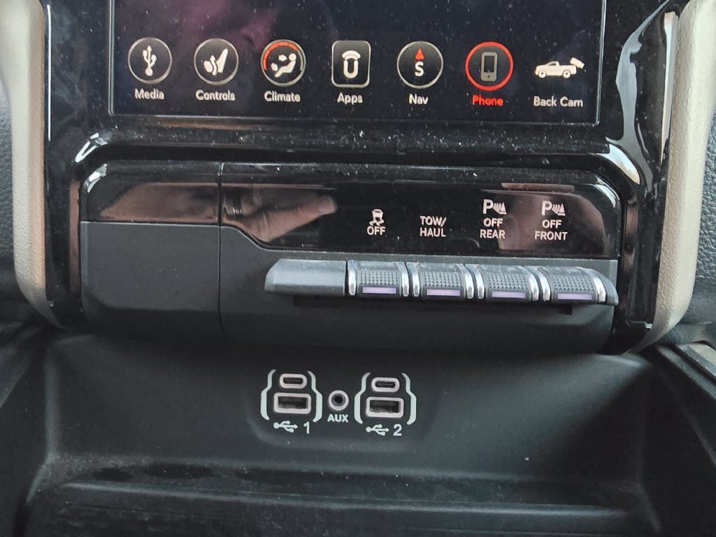 Used 2020 RAM 1500 Laramie AWD/4WD image 33