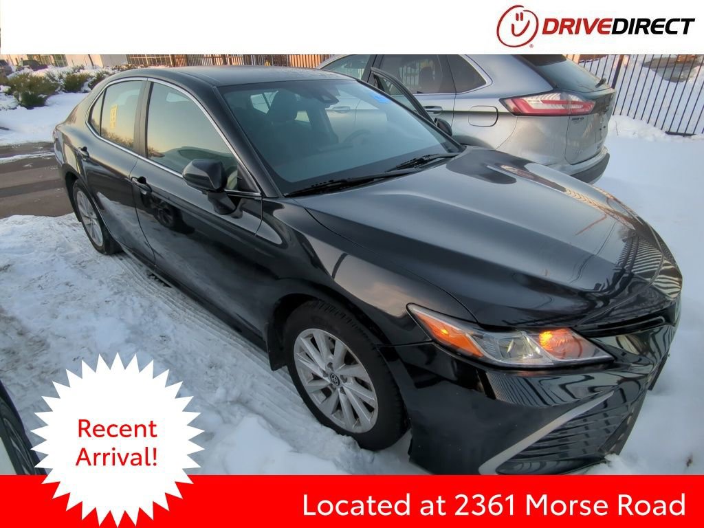 Used 2023 Toyota Camry LE image 1