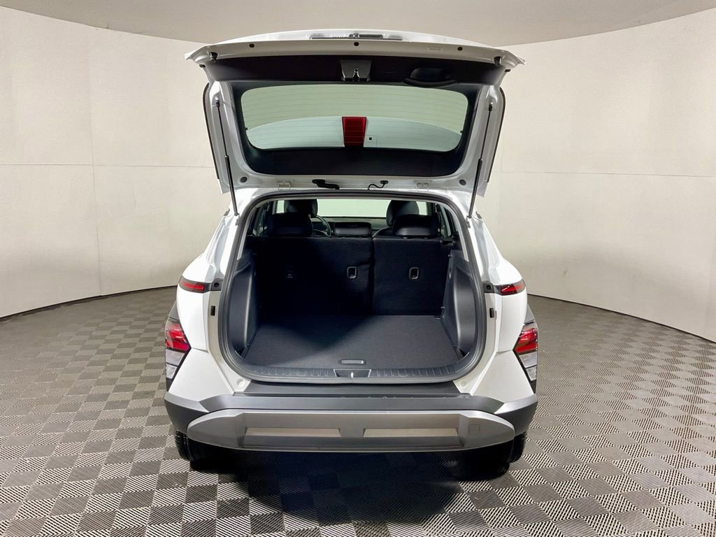 New 2026 Hyundai Kona SEL Premium image 12