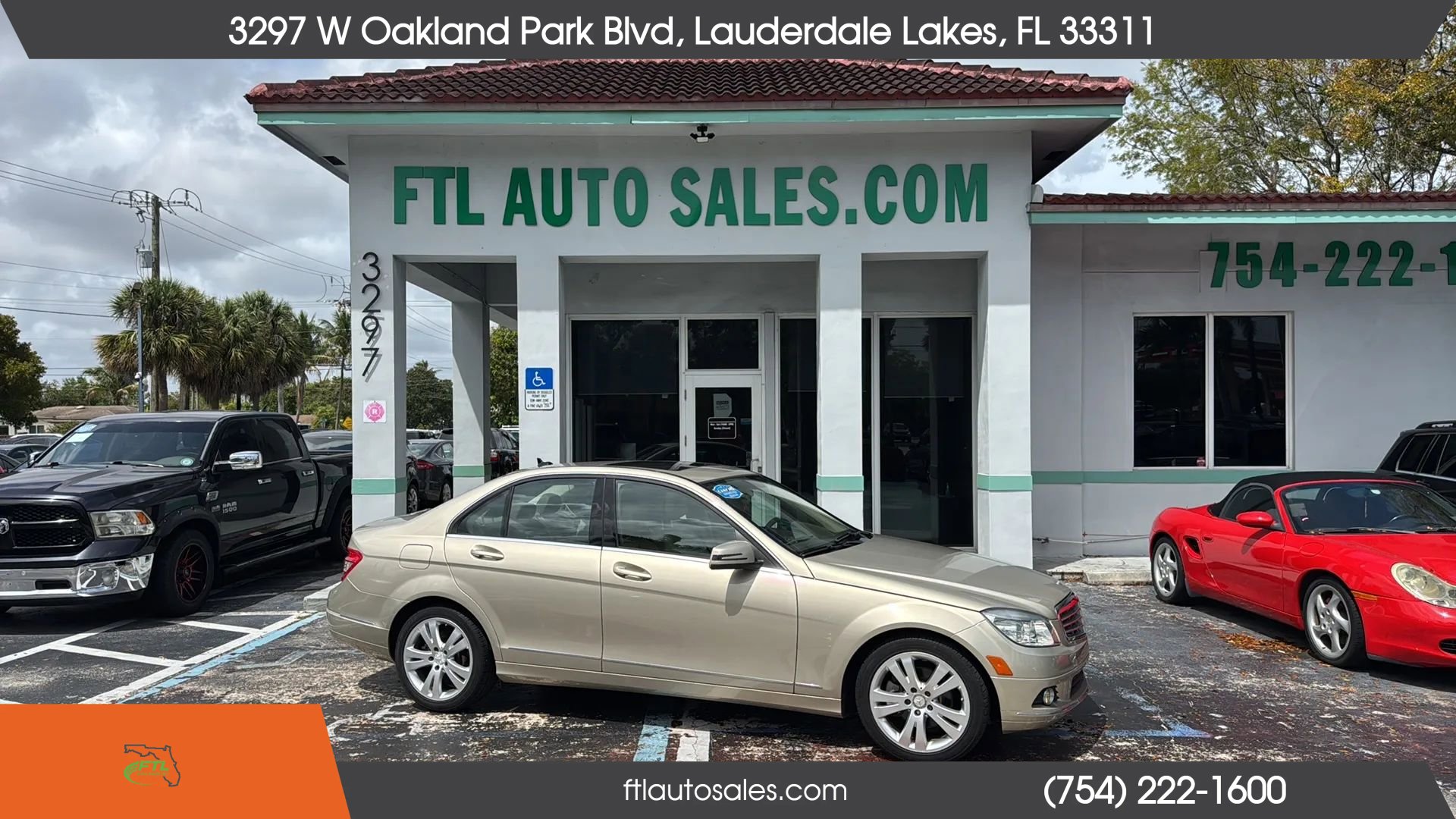 Used 2011 Mercedes-Benz C 300 Sedan image 12