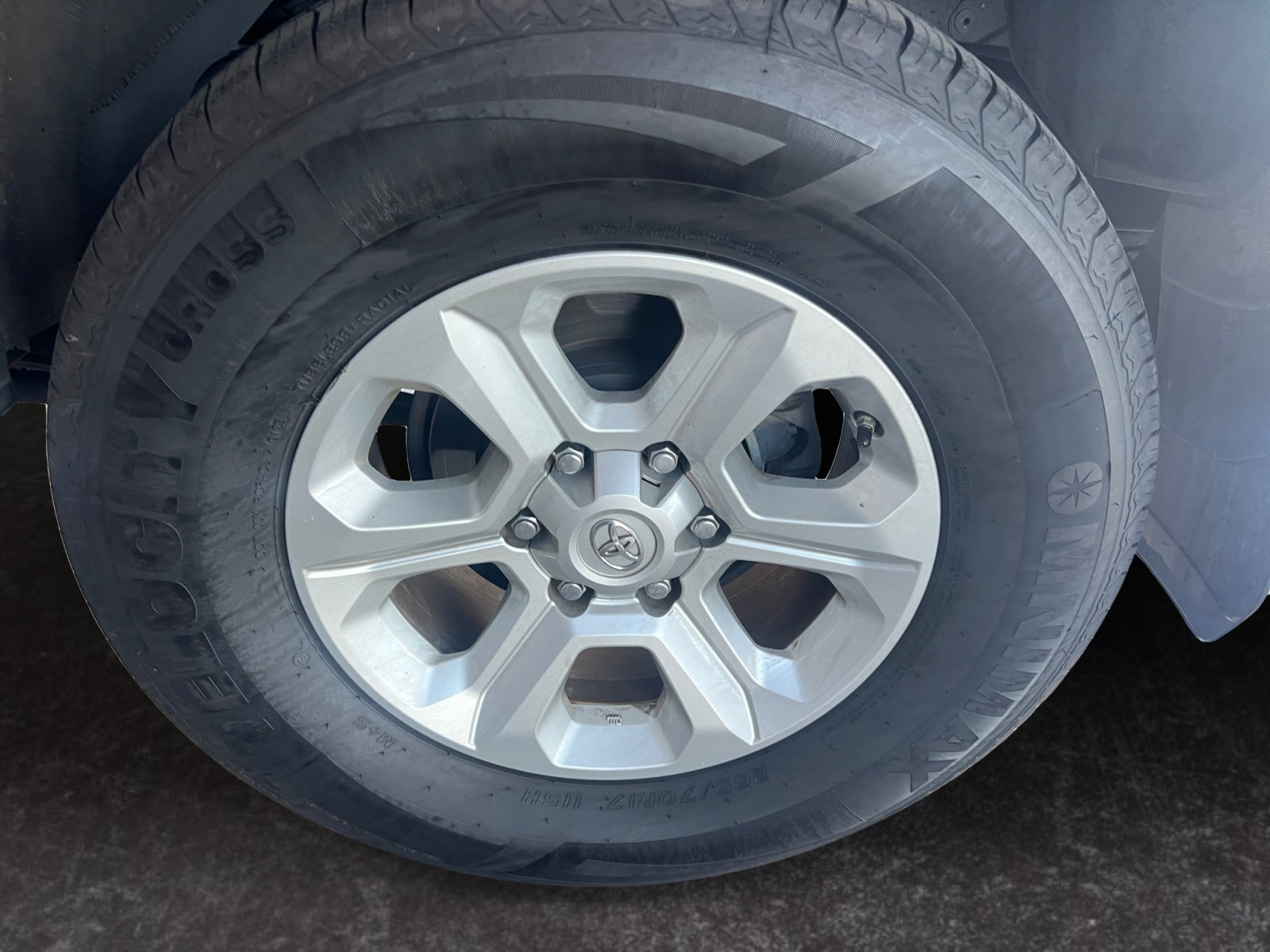 Used 2021 Toyota 4Runner SR5 AWD/4WD image 14