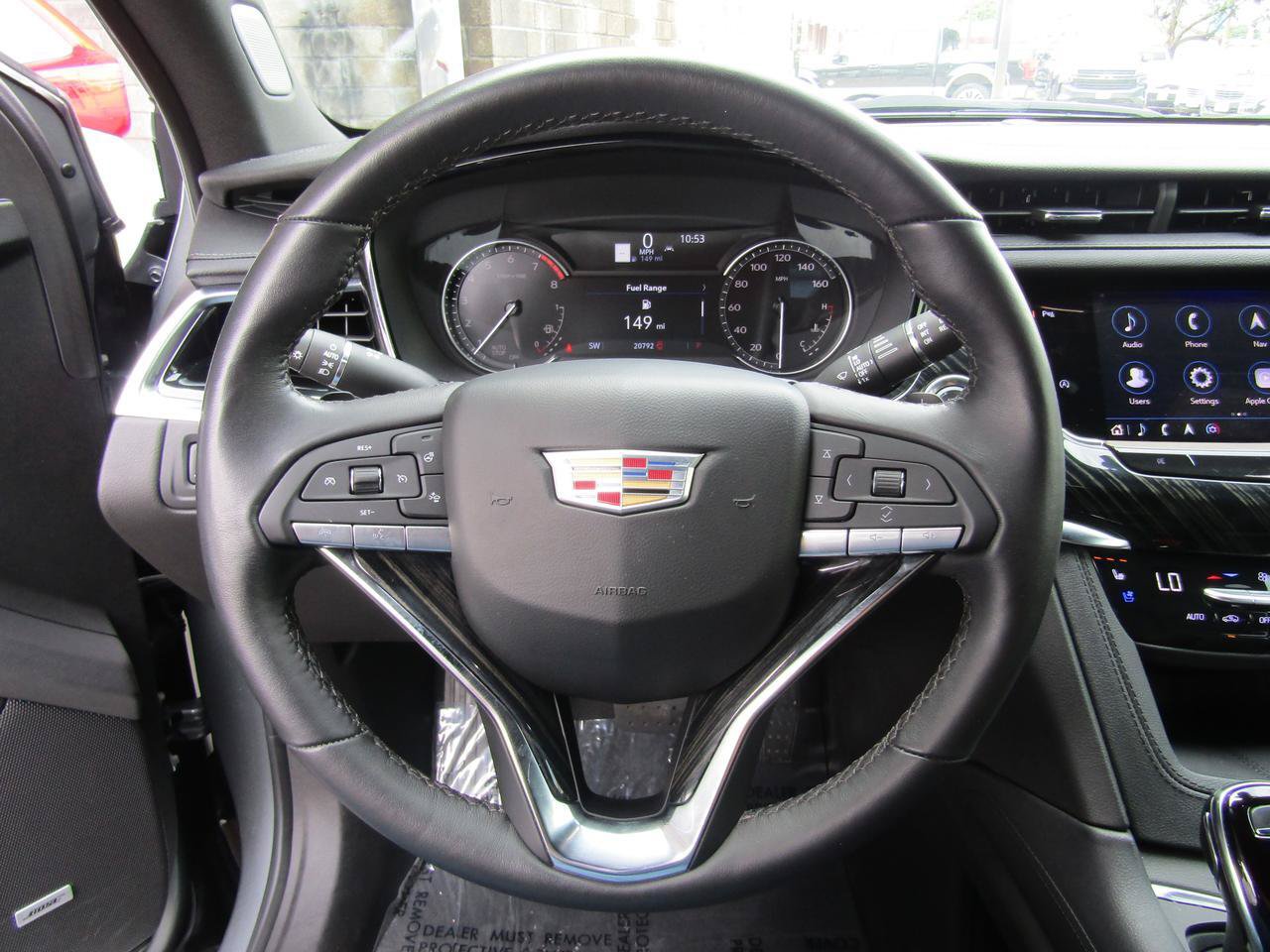 Used 2025 Cadillac XT6 Premium Luxury FWD image 16