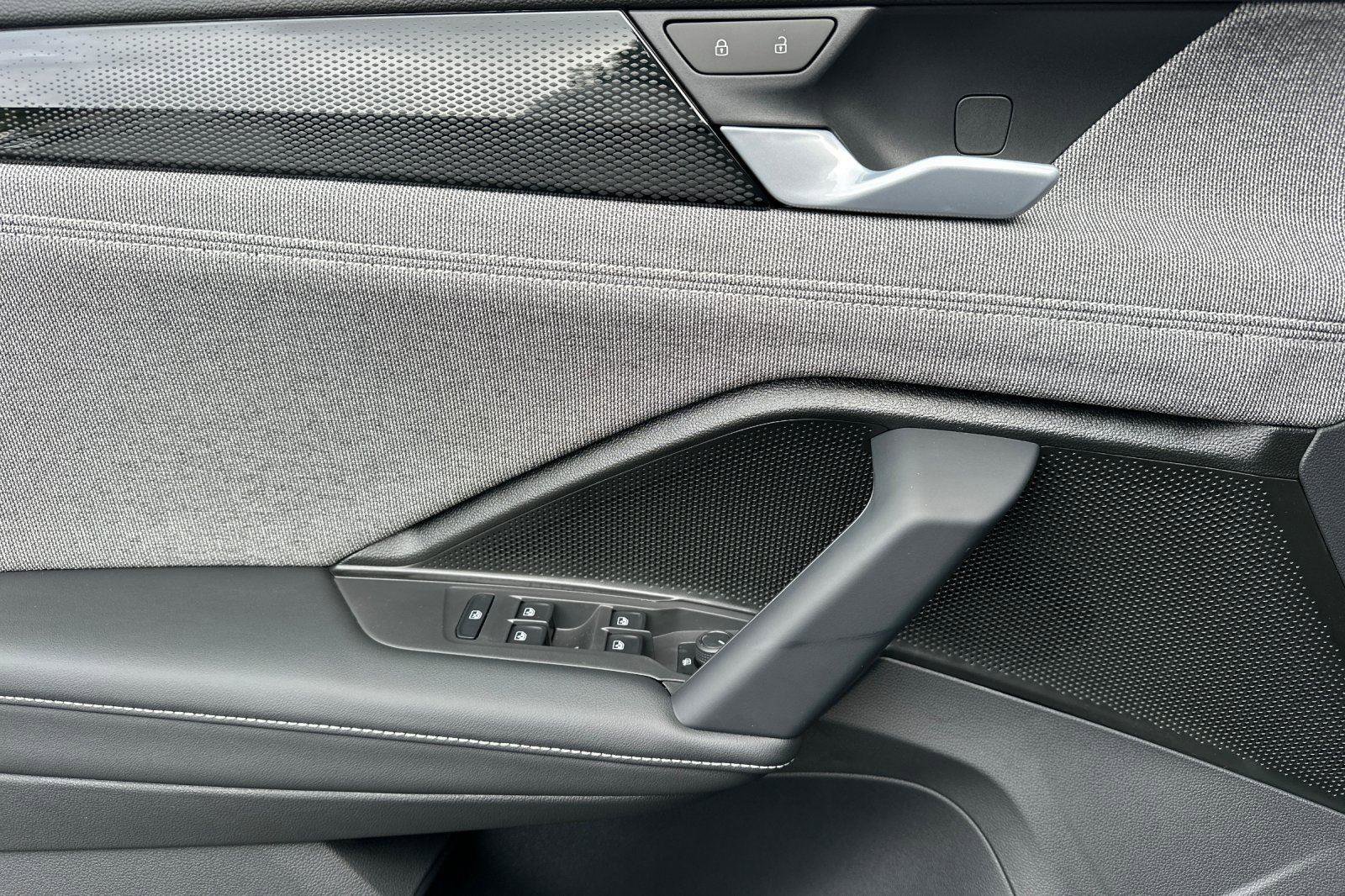 New 2026 Volkswagen Tiguan S image 10