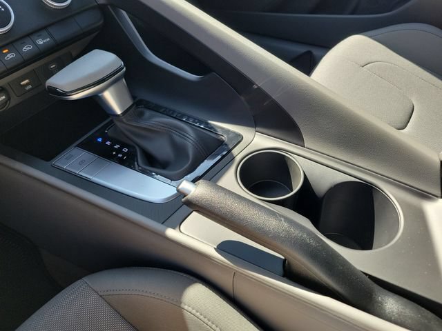 New 2026 Hyundai Elantra SE FWD image 15