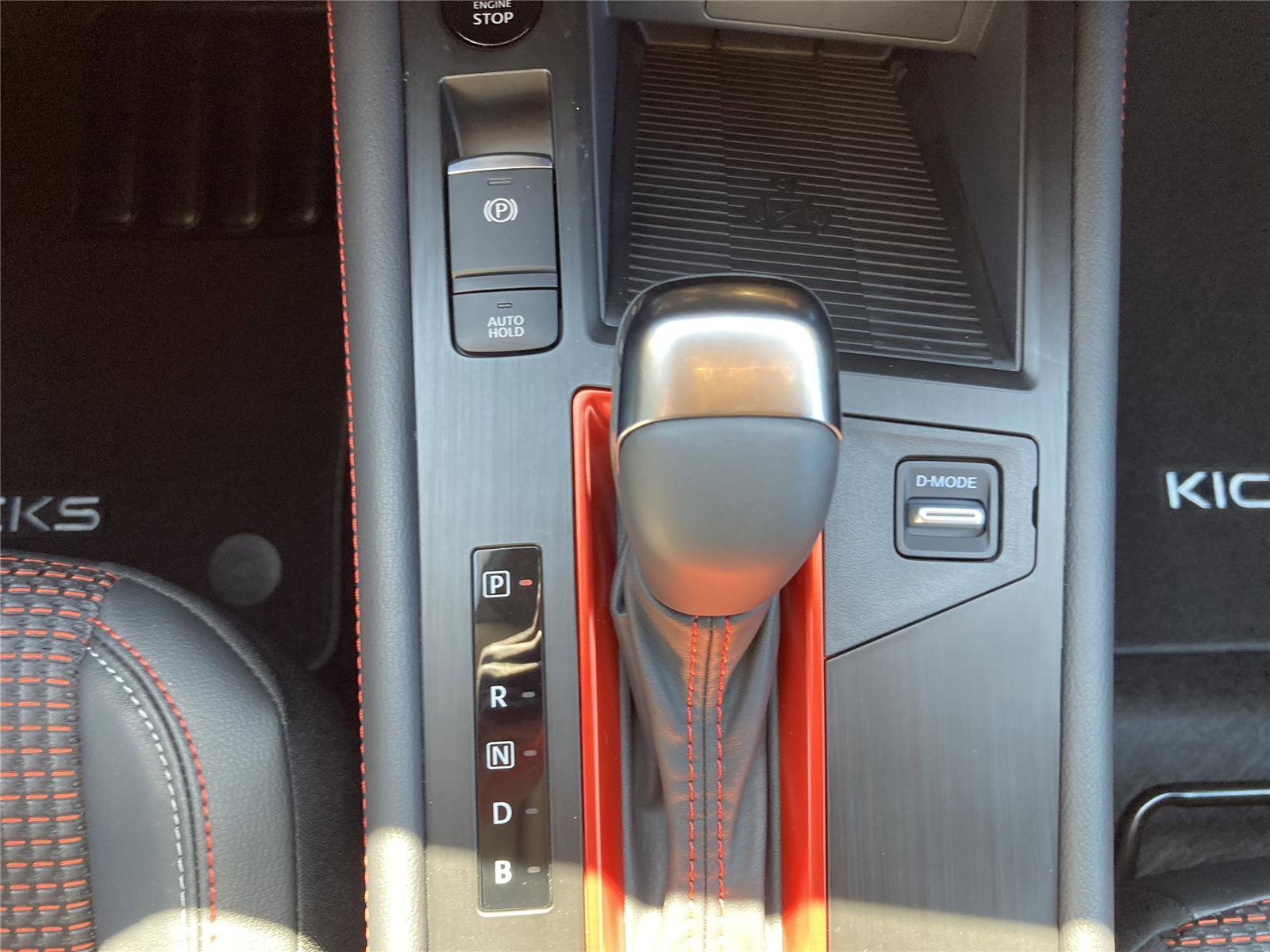 New 2026 Nissan Kicks SR image 19