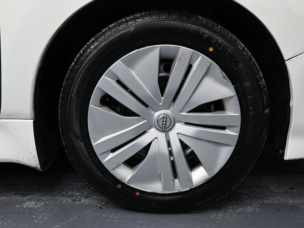 Used 2023 Nissan Leaf S image 14