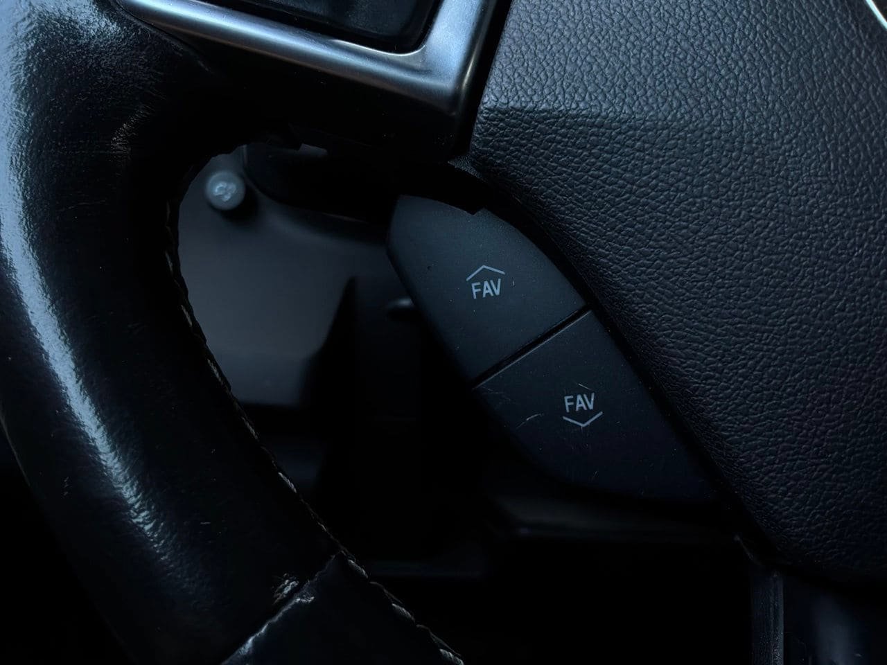 Used 2019 Chevrolet Camaro LT RWD image 37
