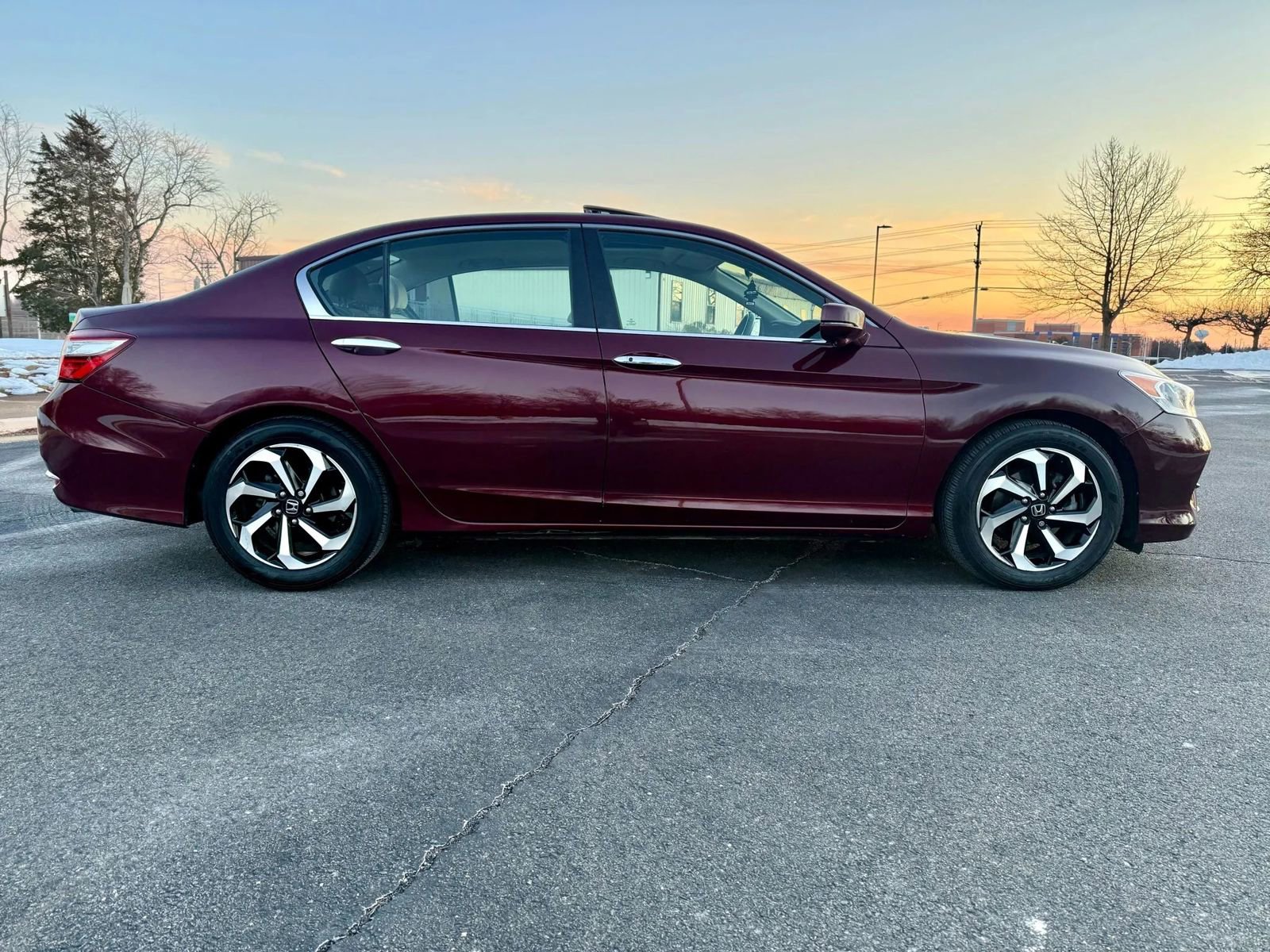 Used 2016 Honda Accord EX image 6
