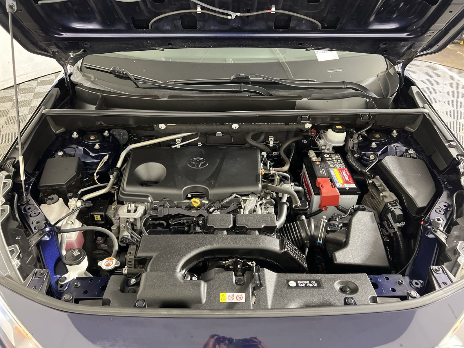 Used 2019 Toyota RAV4 XLE Premium FWD image 27