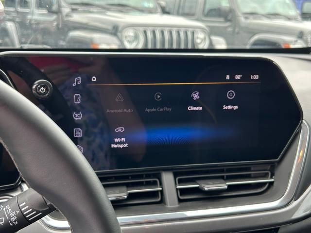 Used 2024 Chevrolet Trax ACTIV w/ Driver Confidence Package image 17