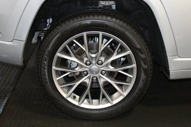 Used 2024 Jeep Grand Cherokee Summit image 43