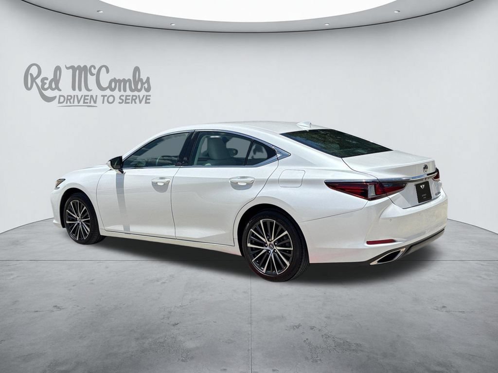 Used 2024 Lexus ES 350 w/ Premium Package FWD image 3