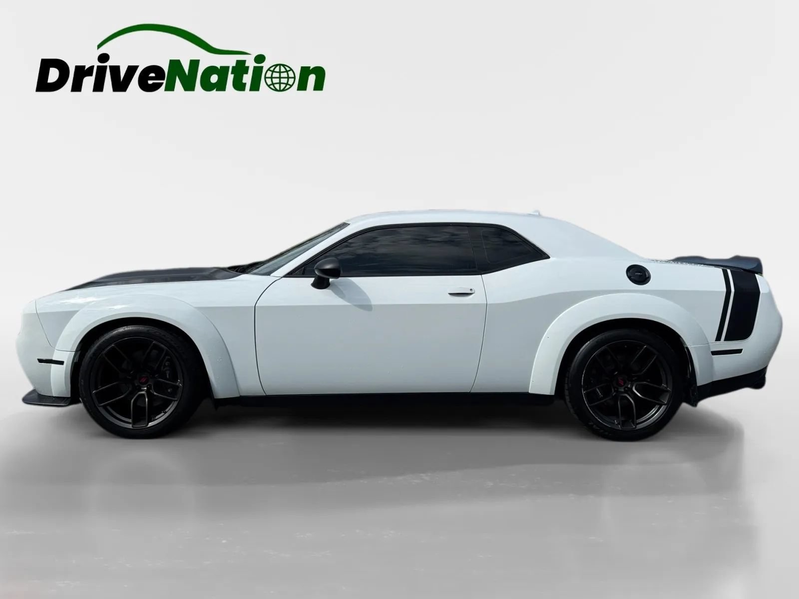 Used 2016 Dodge Challenger R/T Scat Pack w/ Leather Interior Group RWD image 8