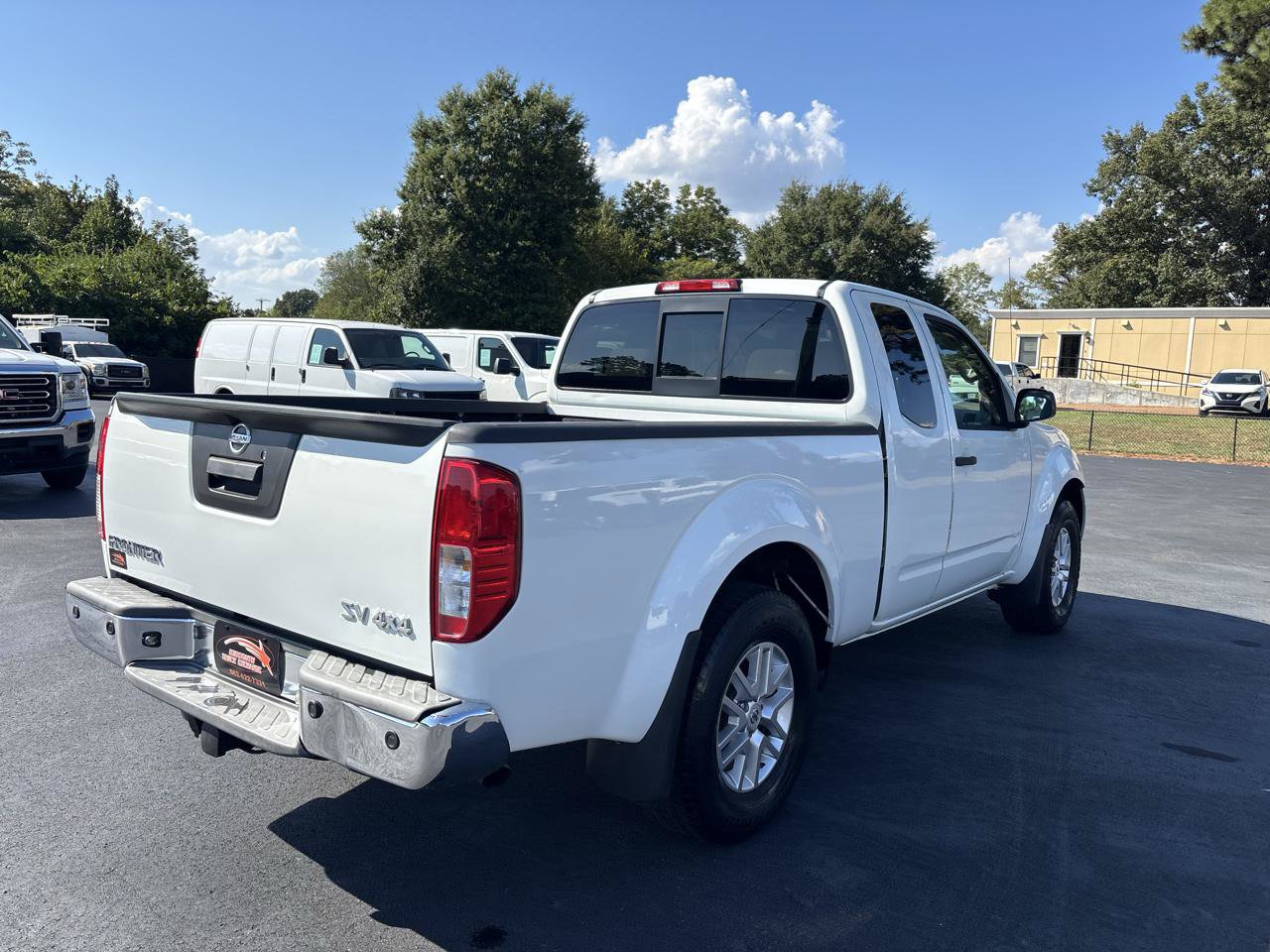 Used 2014 Nissan Frontier SV w/ SV Value Truck Package AWD/4WD image 6
