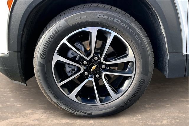 Certified 2024 Chevrolet TrailBlazer LT w/ Driver Confidence Package image 32