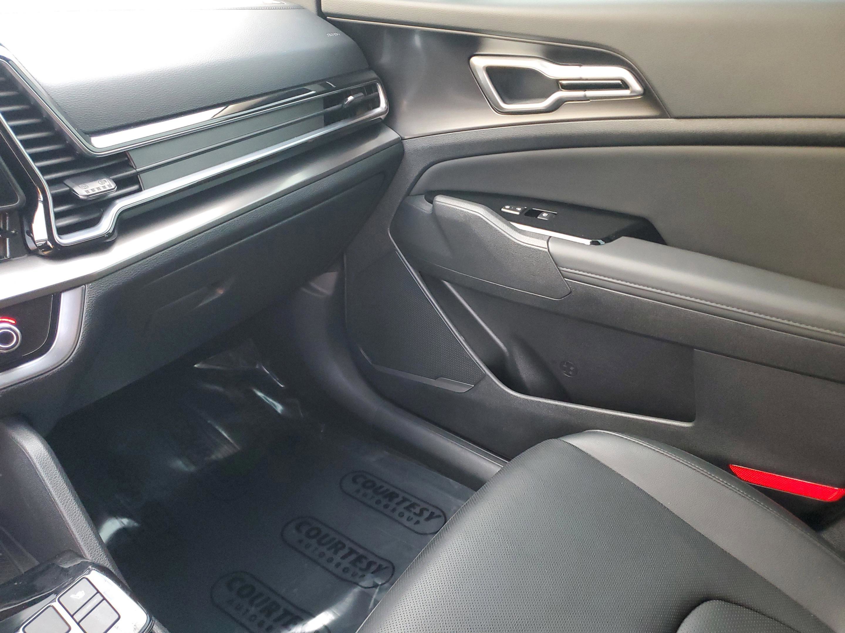 Certified 2025 Kia Sportage EX w/ Premium Package FWD image 21