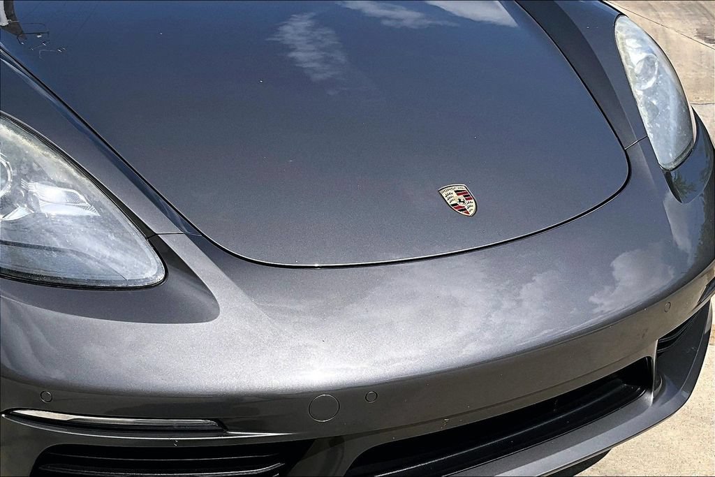 Used 2017 Porsche 718 Boxster RWD image 34