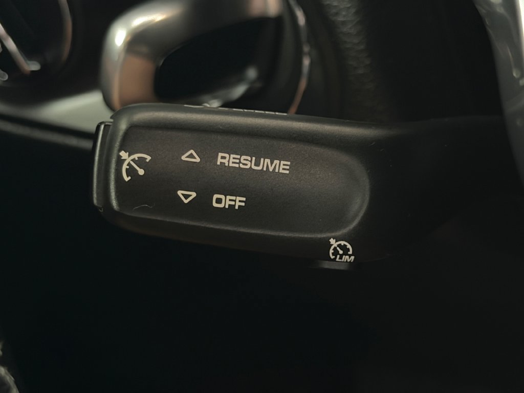 Used 2021 Porsche Macan S AWD/4WD image 31